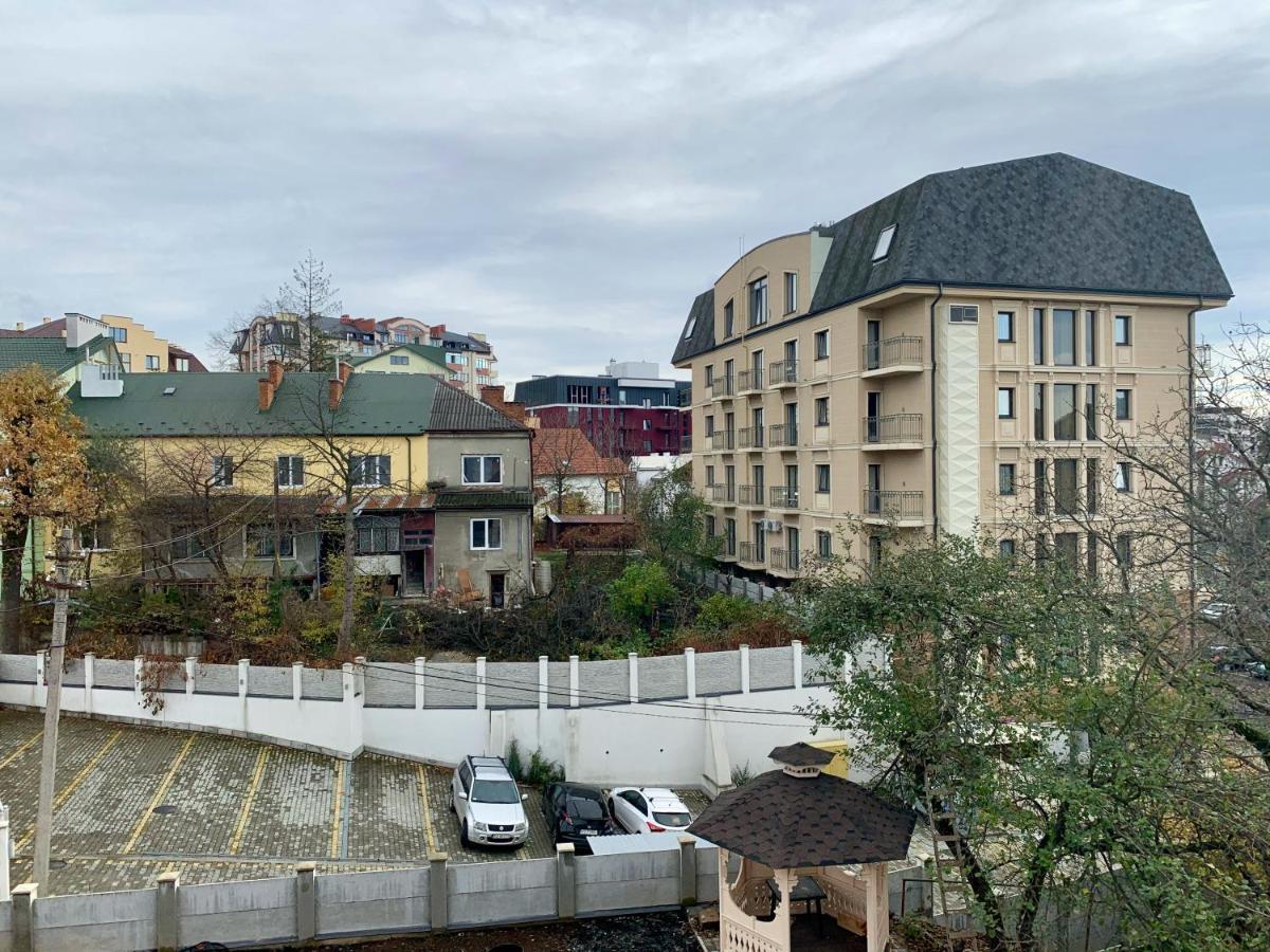 Апартаменти На Довбуша Truskaveț Exterior foto